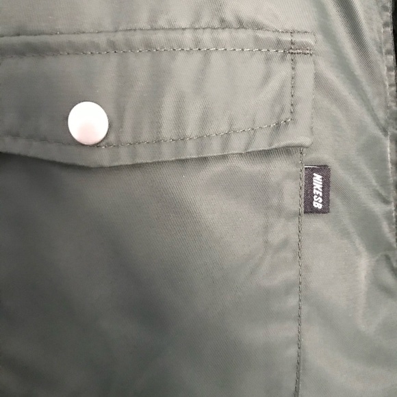 Nike SB jacket - Picture 3 of 6